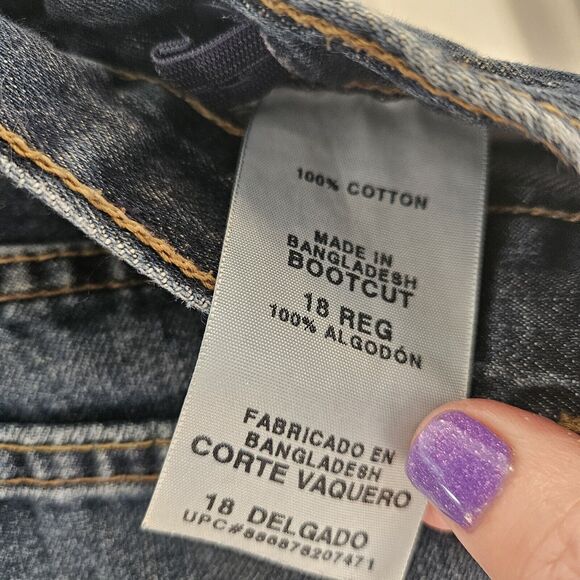 SIGNATURE by LEVI STRAUSS & CO Bootcut FIt Jeans-Size 18 REG, Med Wash Youth - Picture 10 of 11